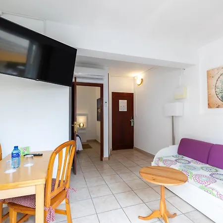 Hostal Doris - Adults Only Colonia de Sant Jordi Room photo