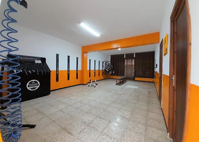 Hostal Doris - Adults Only